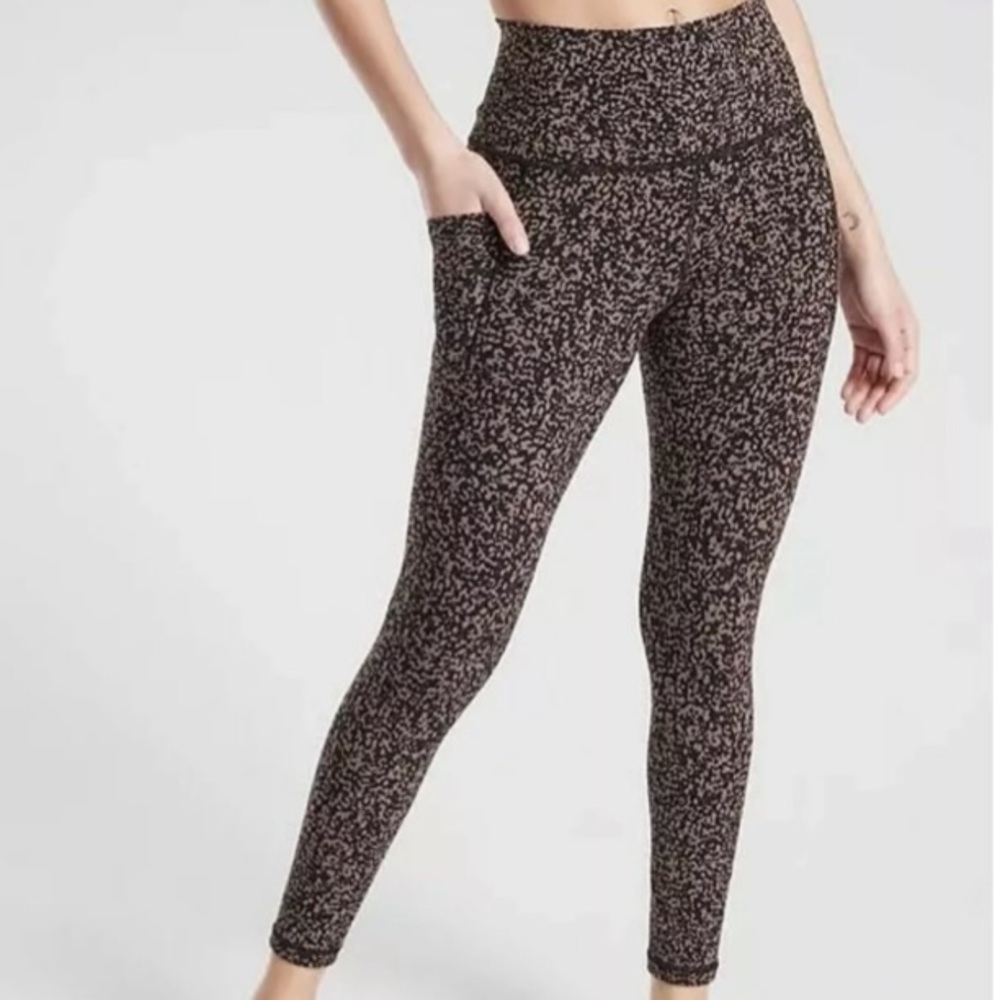 Athleta Salutation Stash Pocket II 7/8 tight - Picture 5 of 8